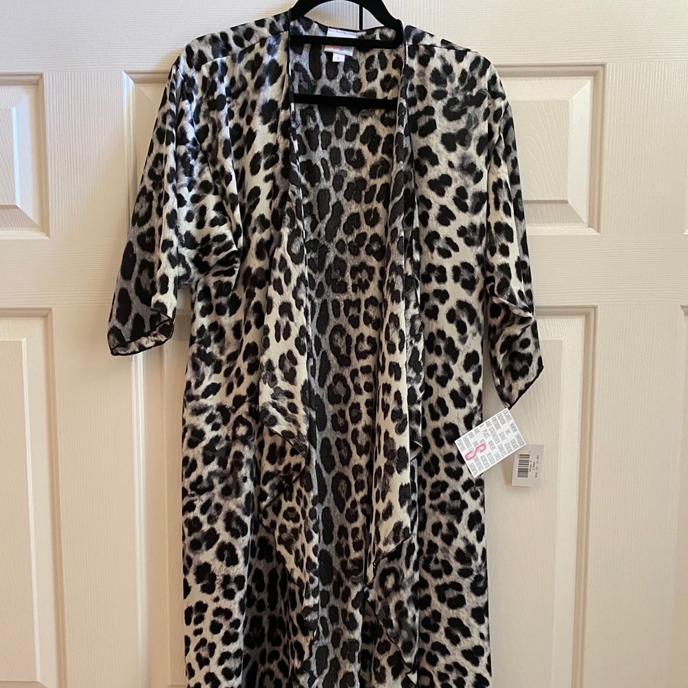 Lularoe Shirley (NWT)